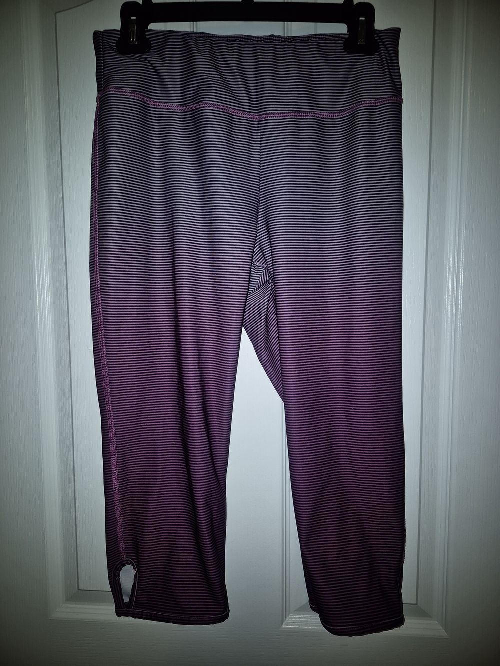 Danskin Purple Striped Capri Leggings